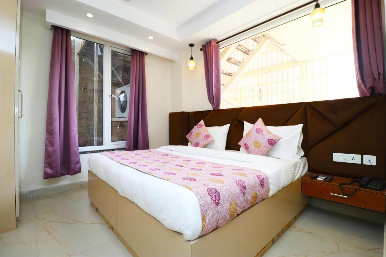 Hotel Leo Saffron - Pitampura 德里 外观 照片