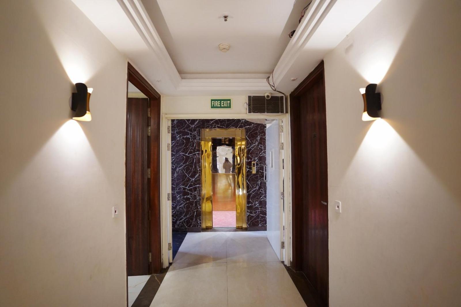 Hotel Leo Saffron - Corporate Stay Pitampura 新德里 外观 照片