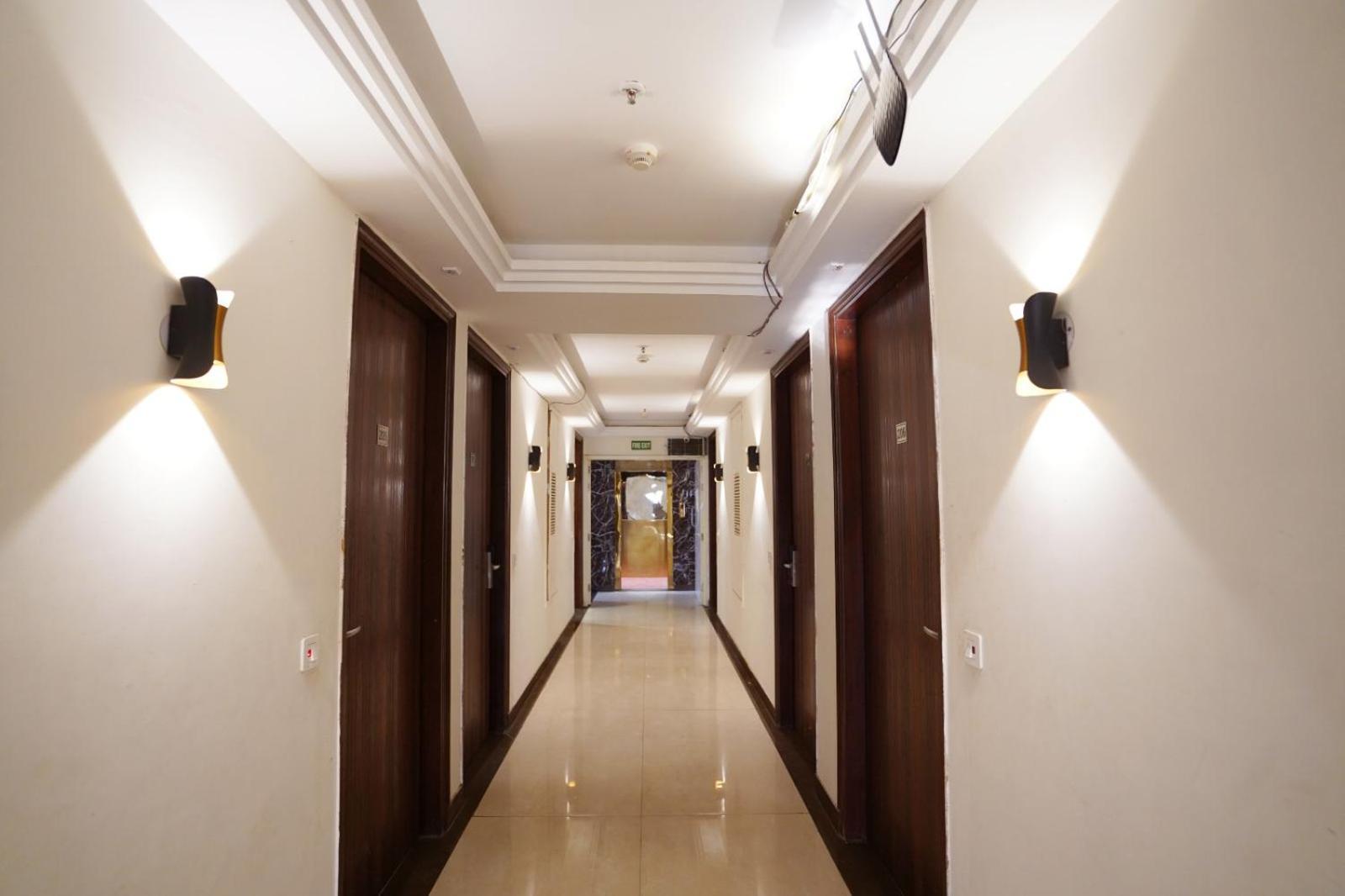 Hotel Leo Saffron - Corporate Stay Pitampura 新德里 外观 照片